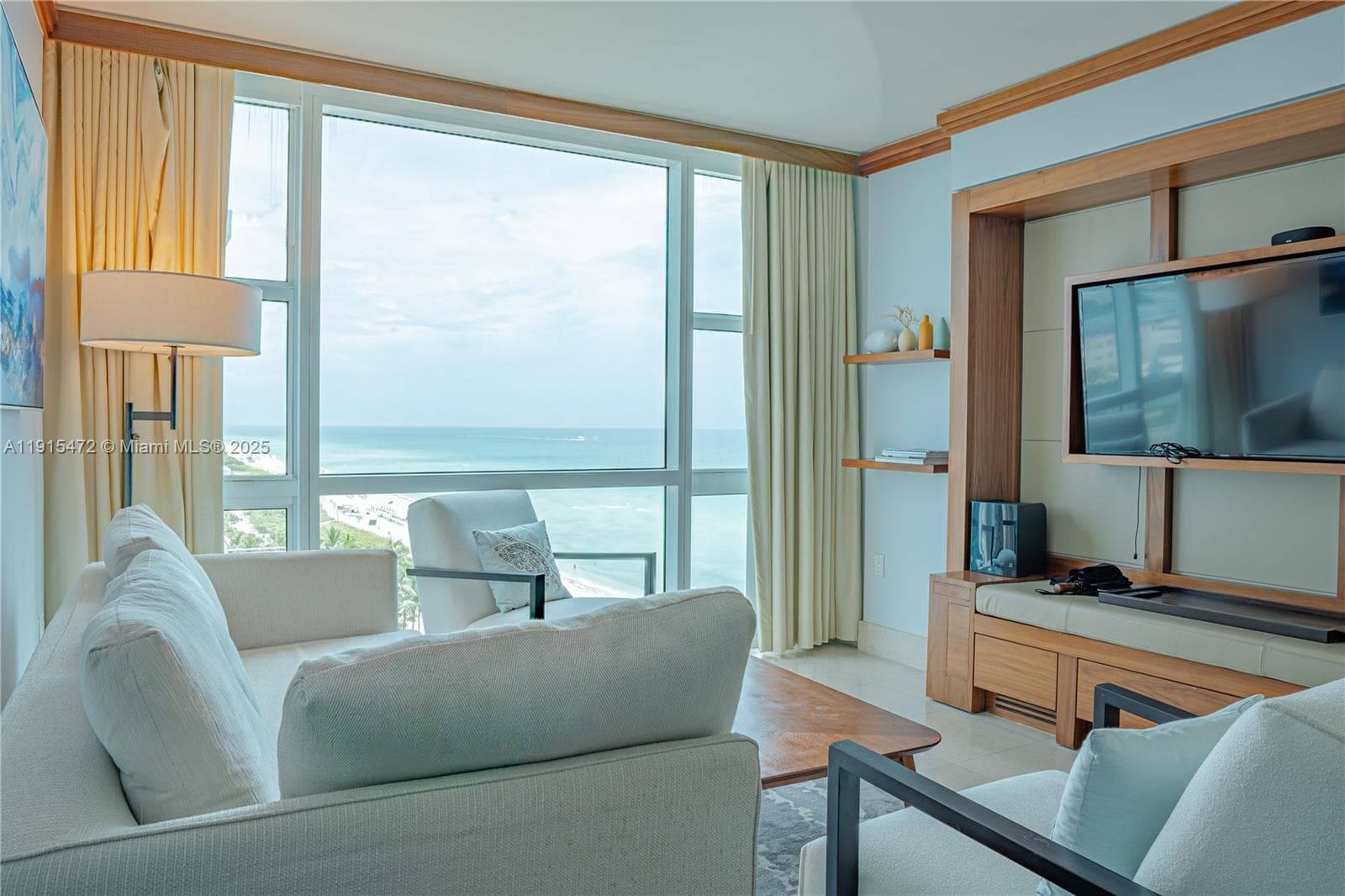 A11915472 — Miami Beach — 4