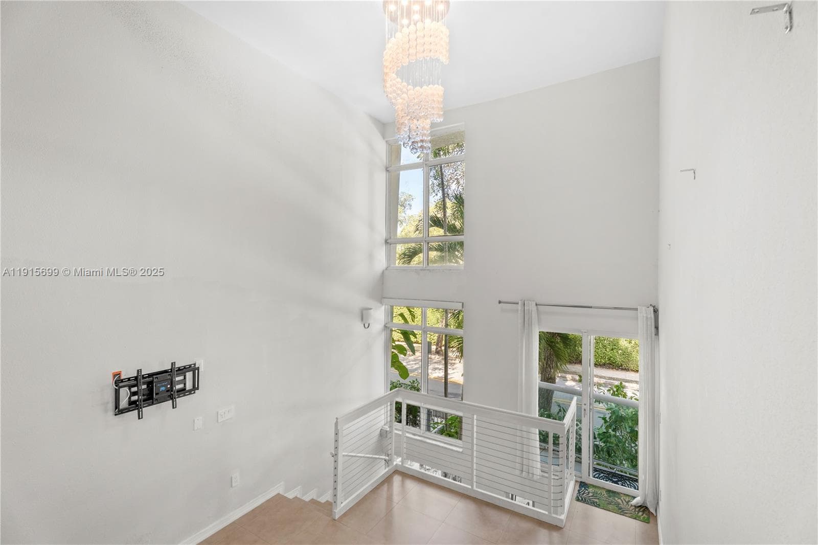 A11915699 — Miami Beach — 6