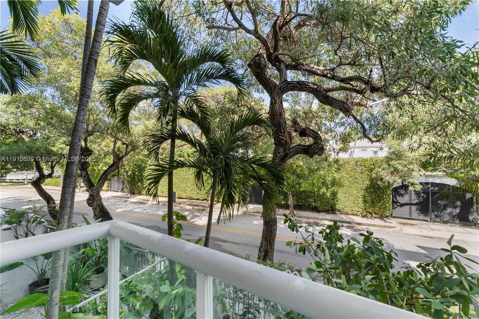 A11915699 — Miami Beach — 7