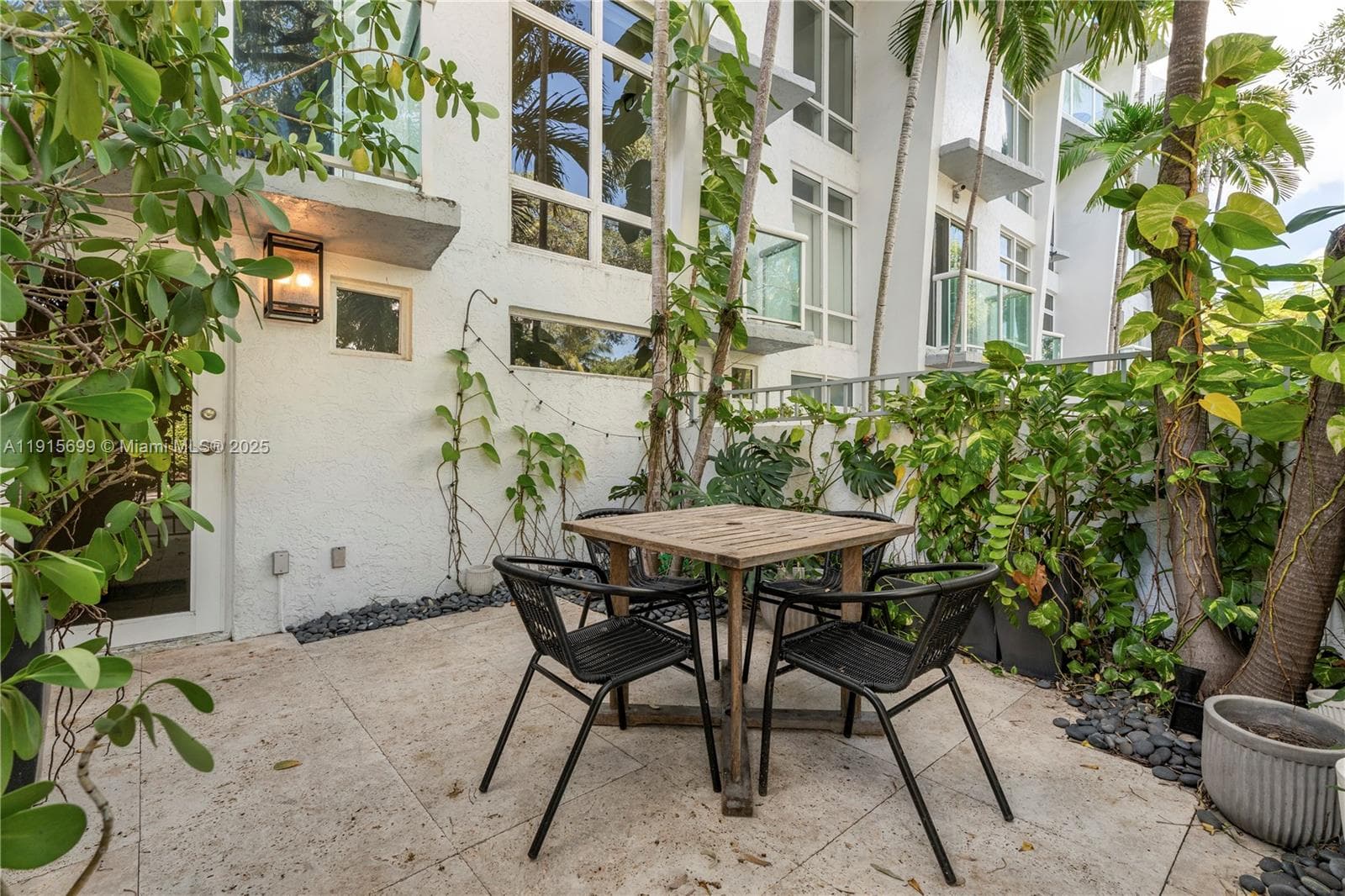 A11915699 — Miami Beach — 3