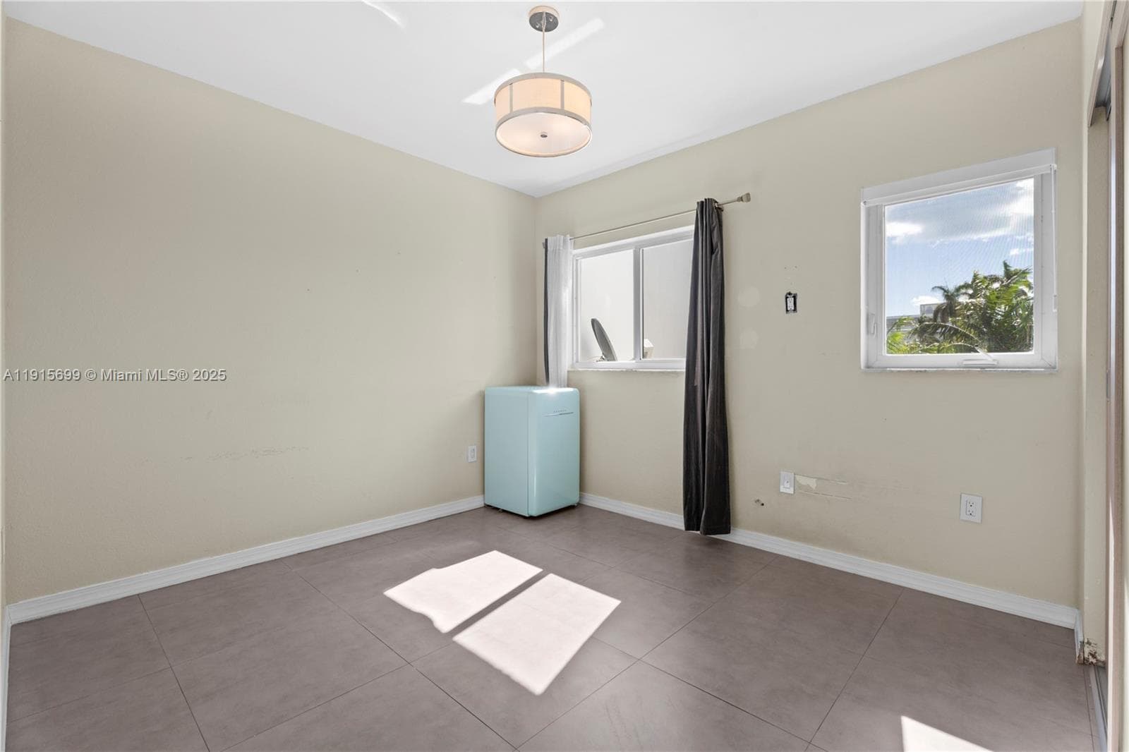 A11915699 — Miami Beach — 14