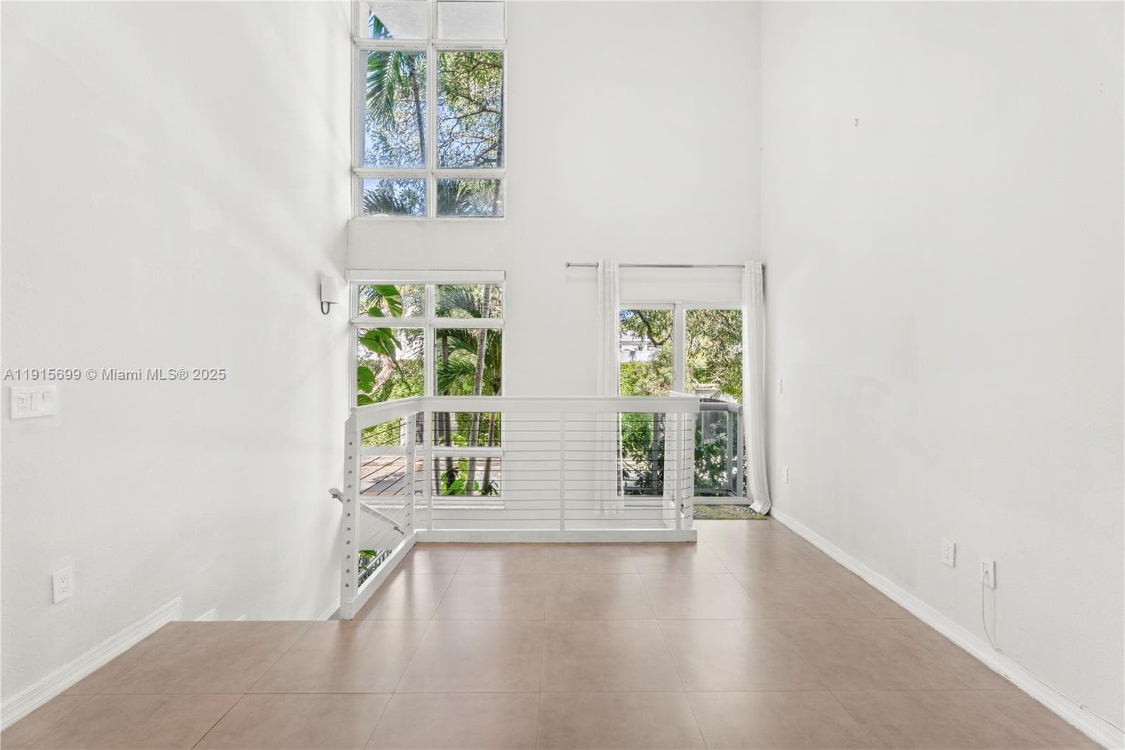 A11915699 — Miami Beach — 4