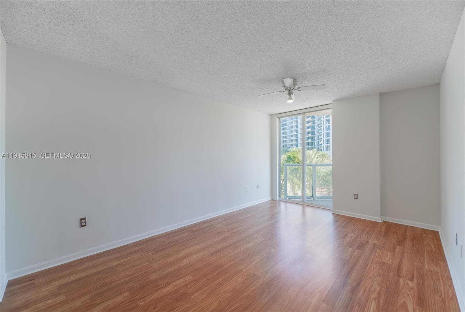 A11915815 — Miami Beach — 9