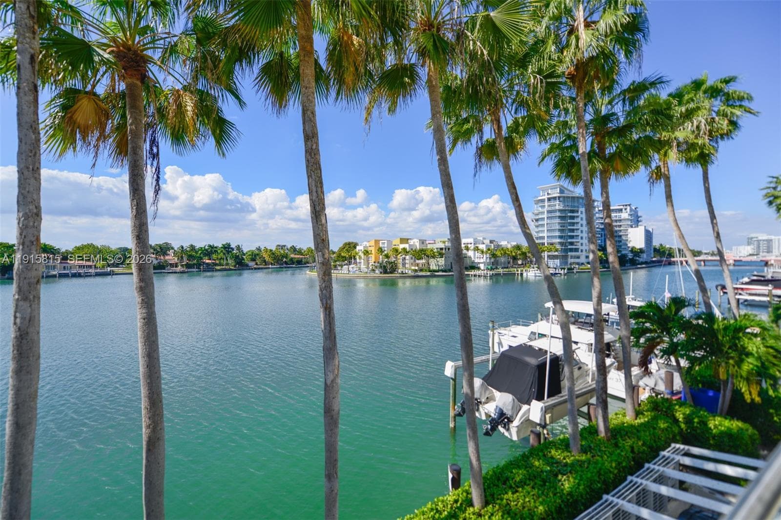 A11915815 — Miami Beach — 30