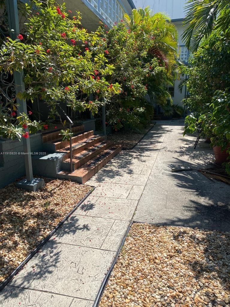 A11915826 — Miami Beach — 9