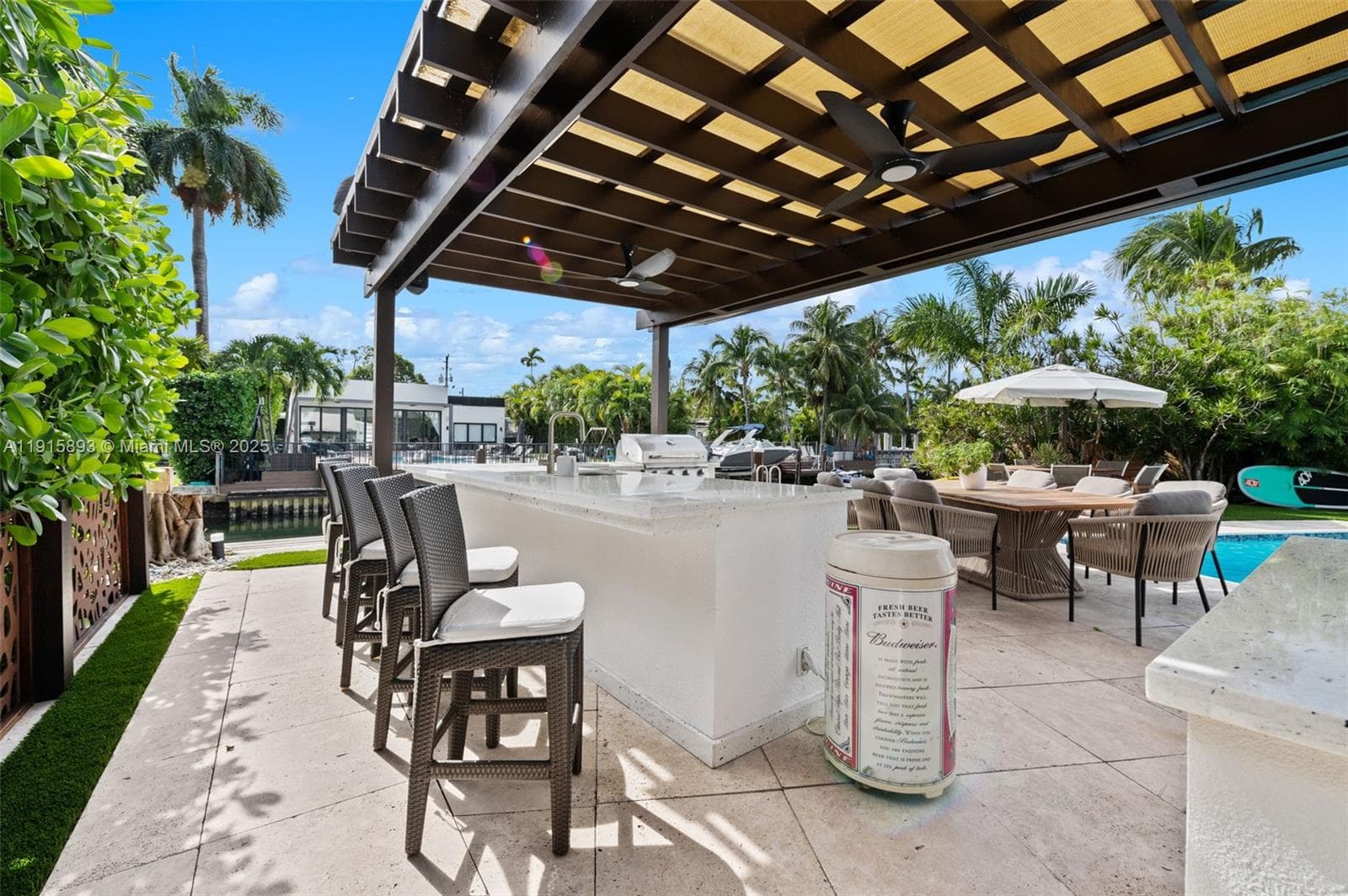 A11915893 — Miami Beach — 28