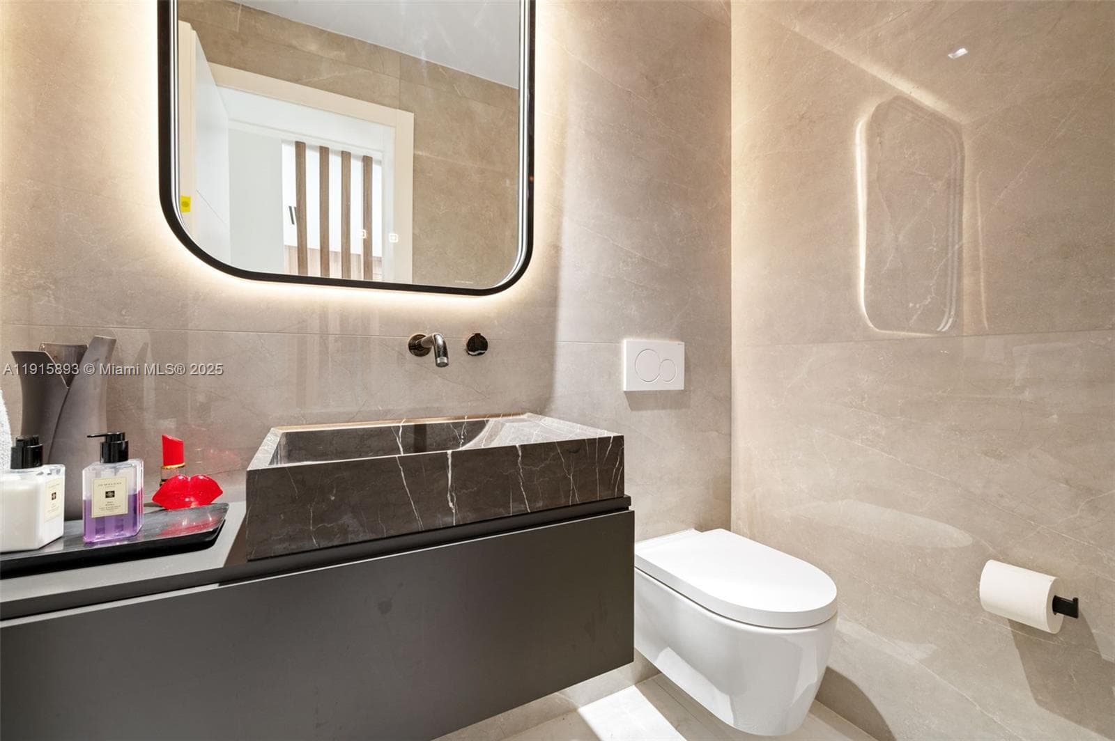 A11915893 — Miami Beach — 10