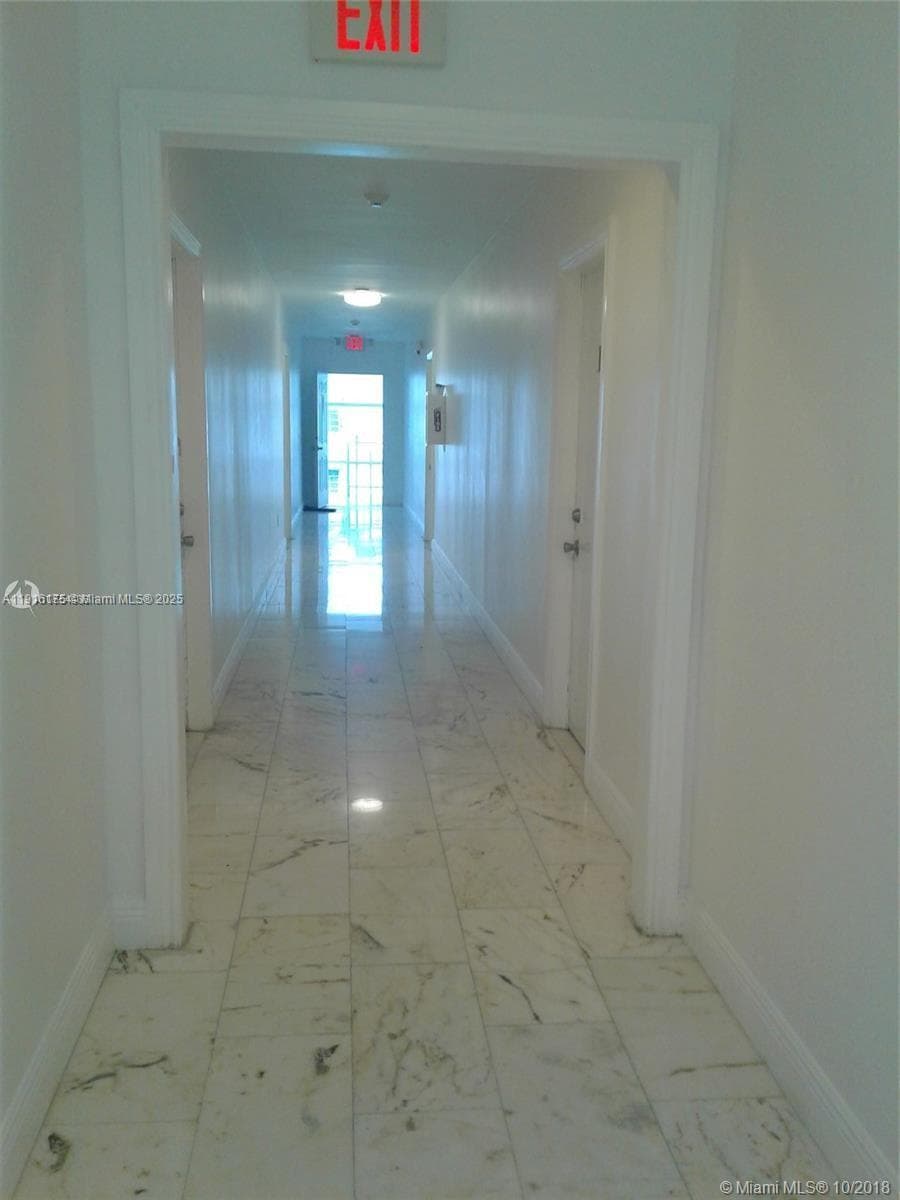 A11916175 — Miami Beach — 17
