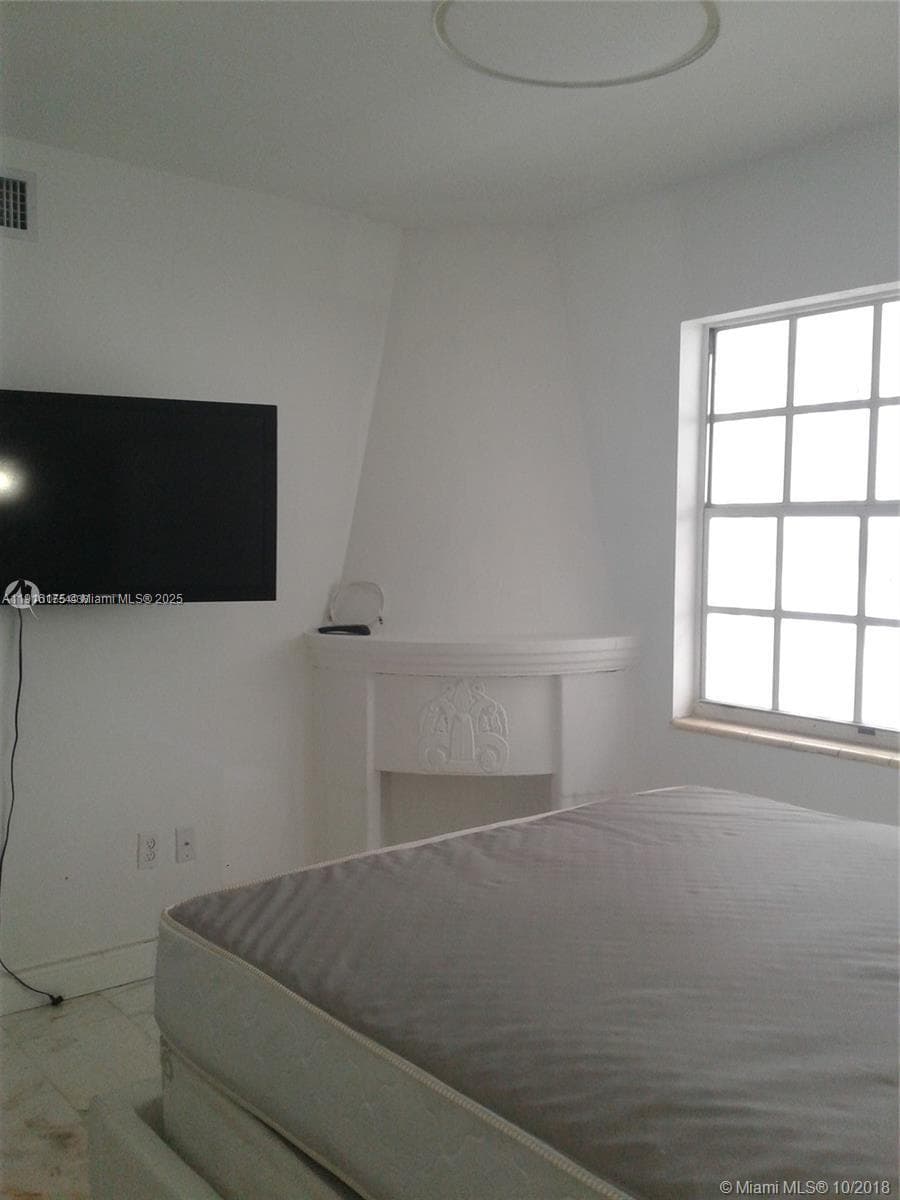 A11916175 — Miami Beach — 14