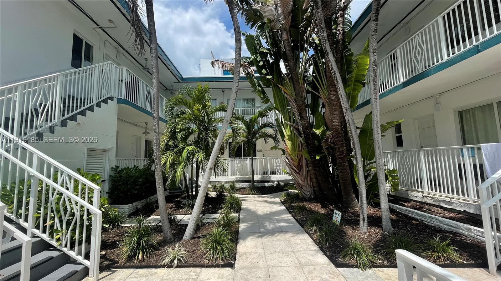 A11916185 — Miami Beach — 3