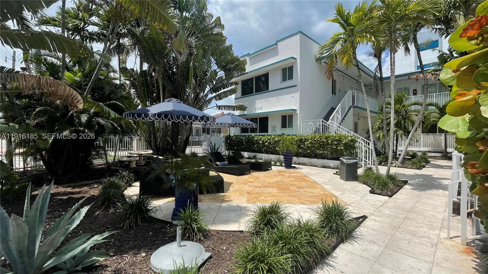 A11916185 — Miami Beach