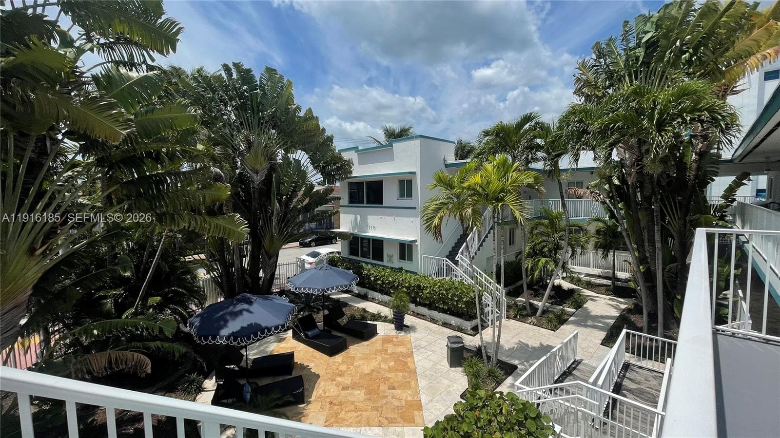 A11916185 — Miami Beach — 11