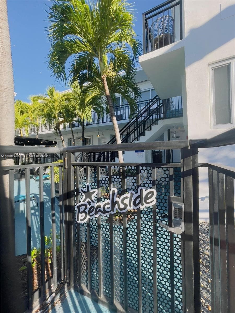A11916285 — Miami Beach — 10