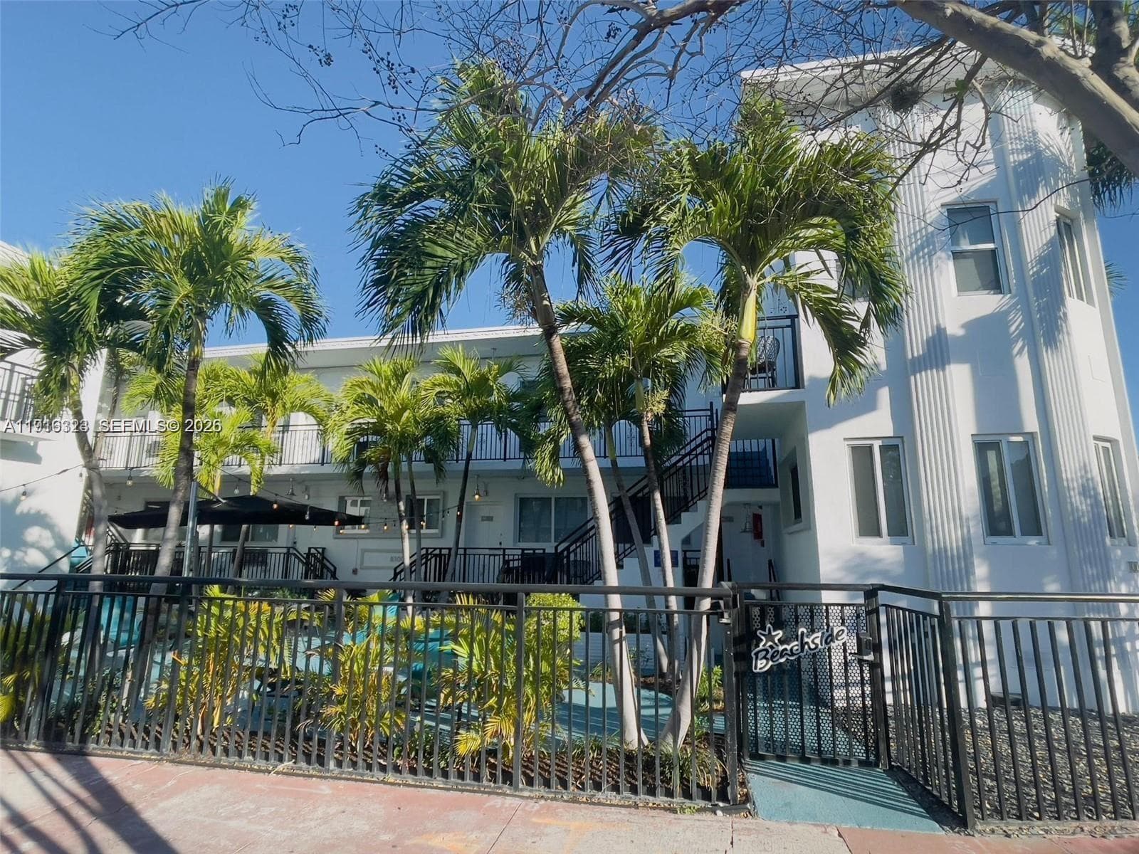A11916323 — Miami Beach — 3