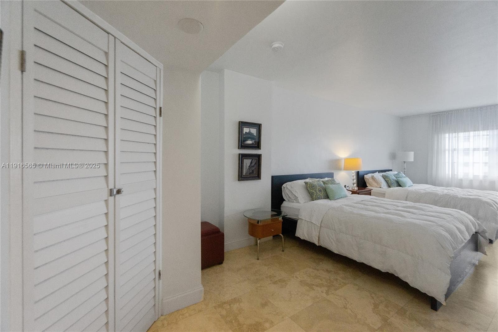 A11916565 — Miami Beach — 19