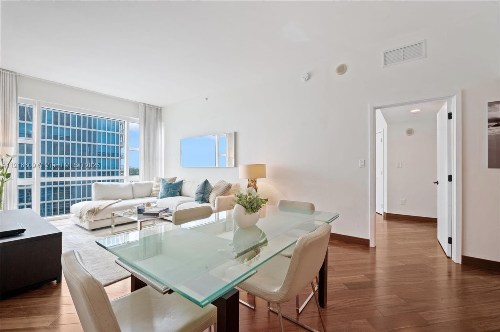 A11916609 — Miami Beach — 7