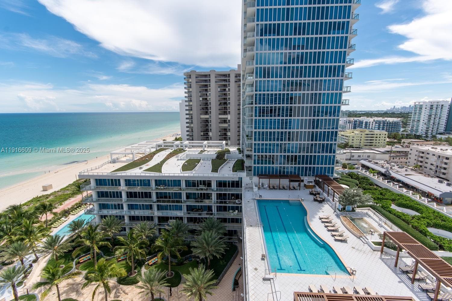 A11916609 — Miami Beach