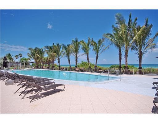 A11916609 — Miami Beach — 44