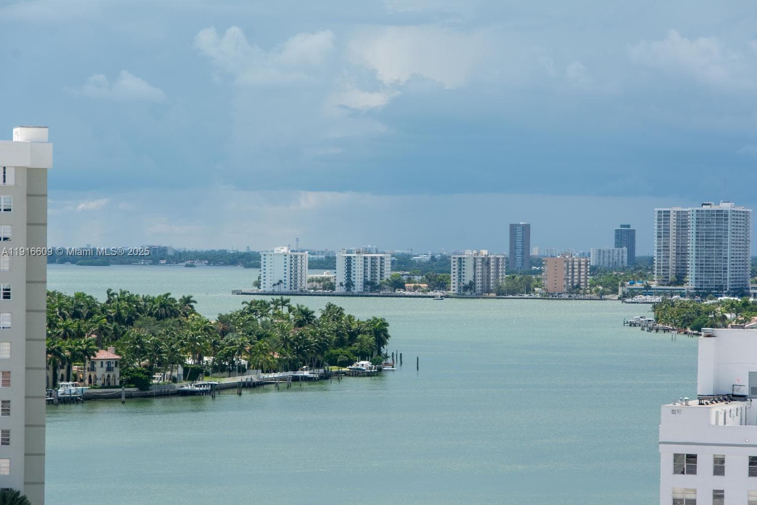 A11916609 — Miami Beach — 29