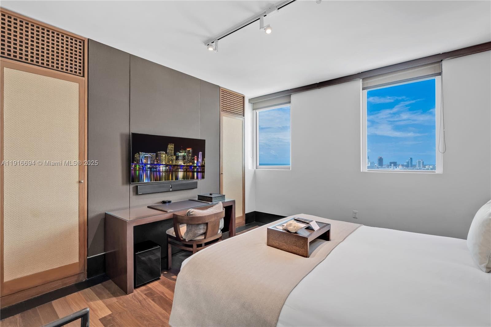 A11916694 — Miami Beach — 23