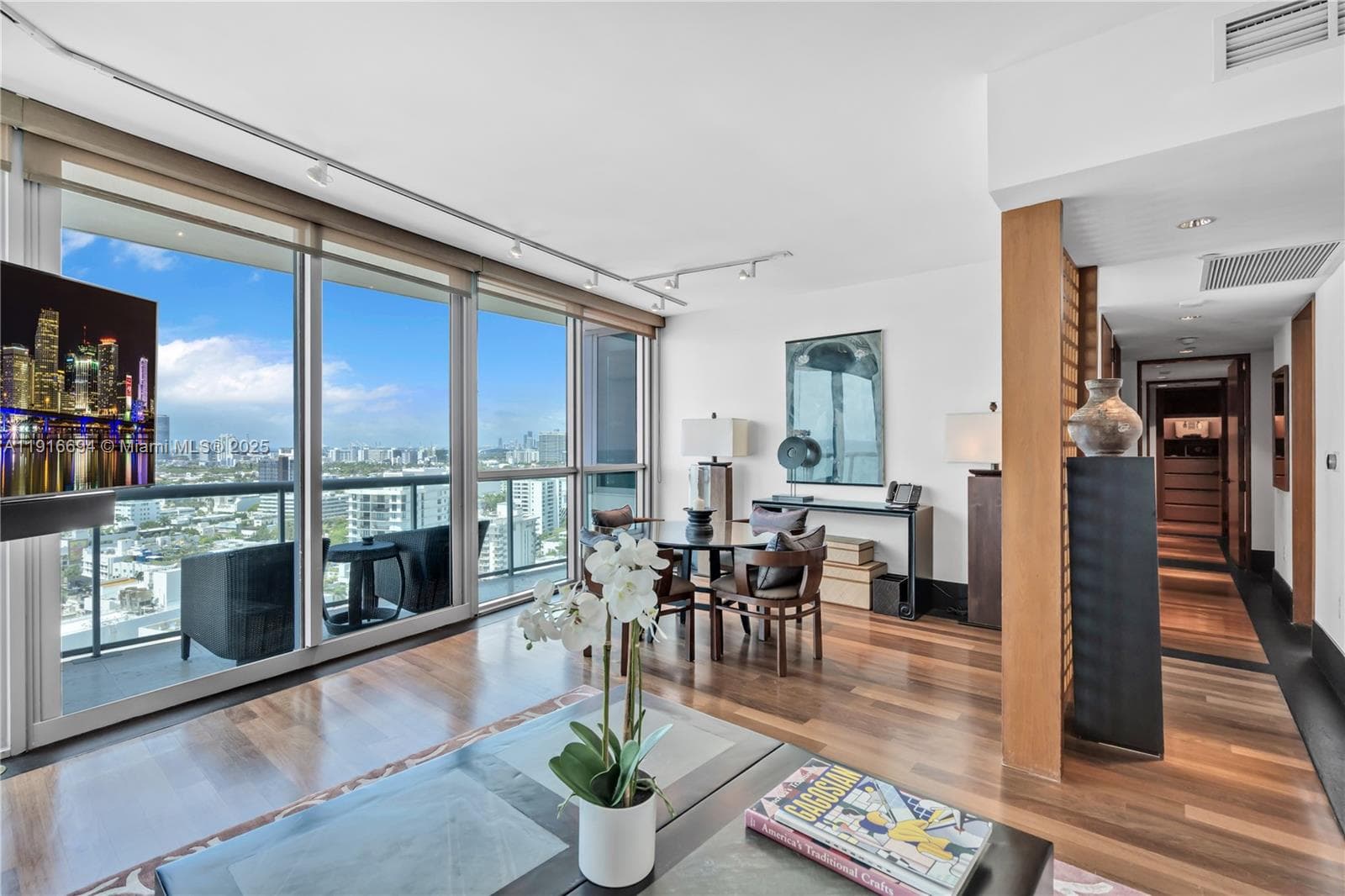 A11916694 — Miami Beach — 6