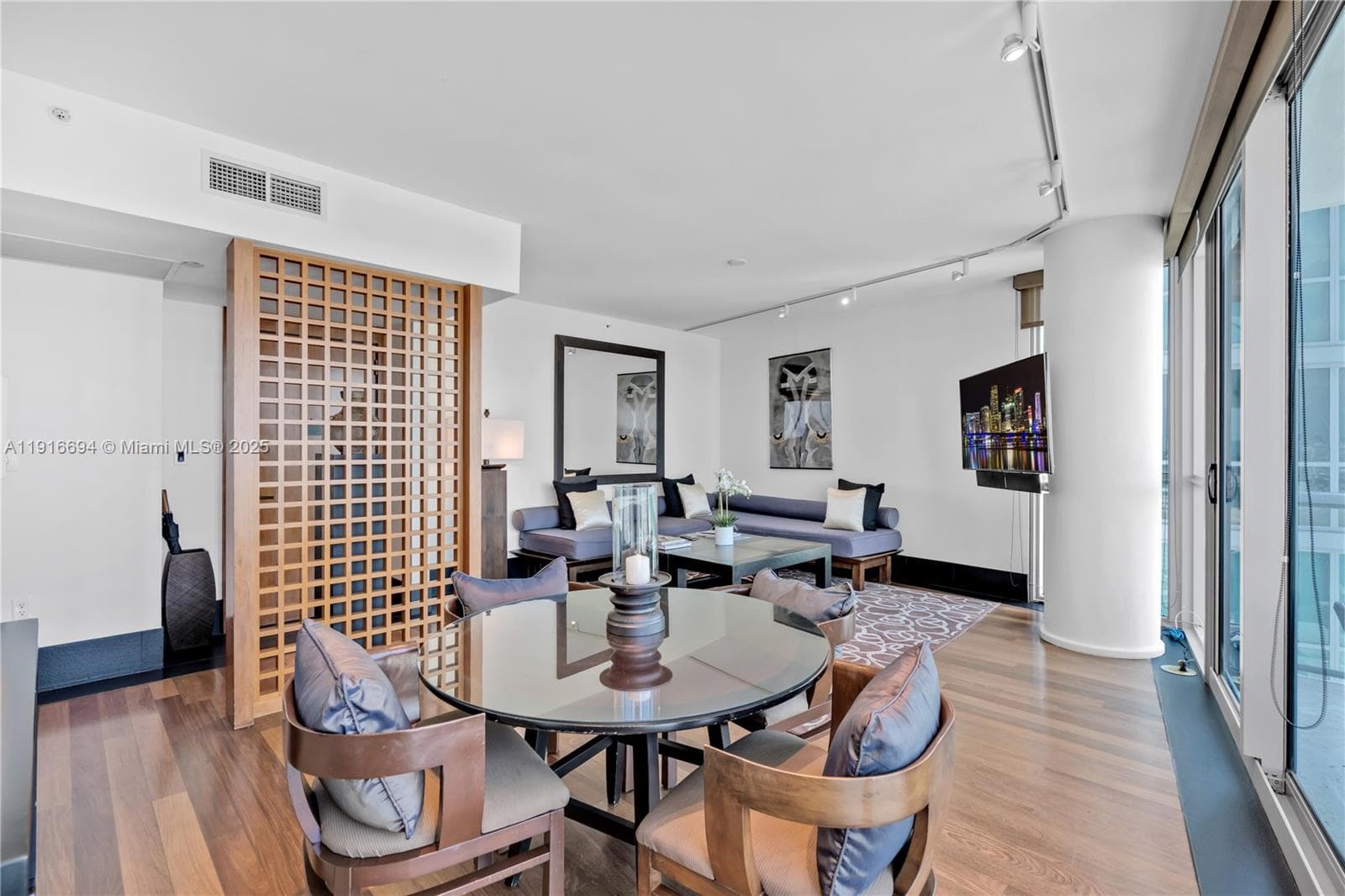 A11916694 — Miami Beach — 9