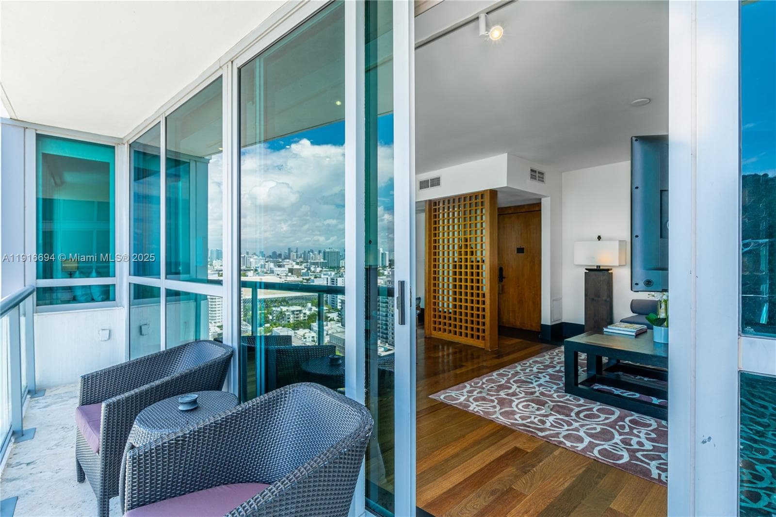 A11916694 — Miami Beach — 10
