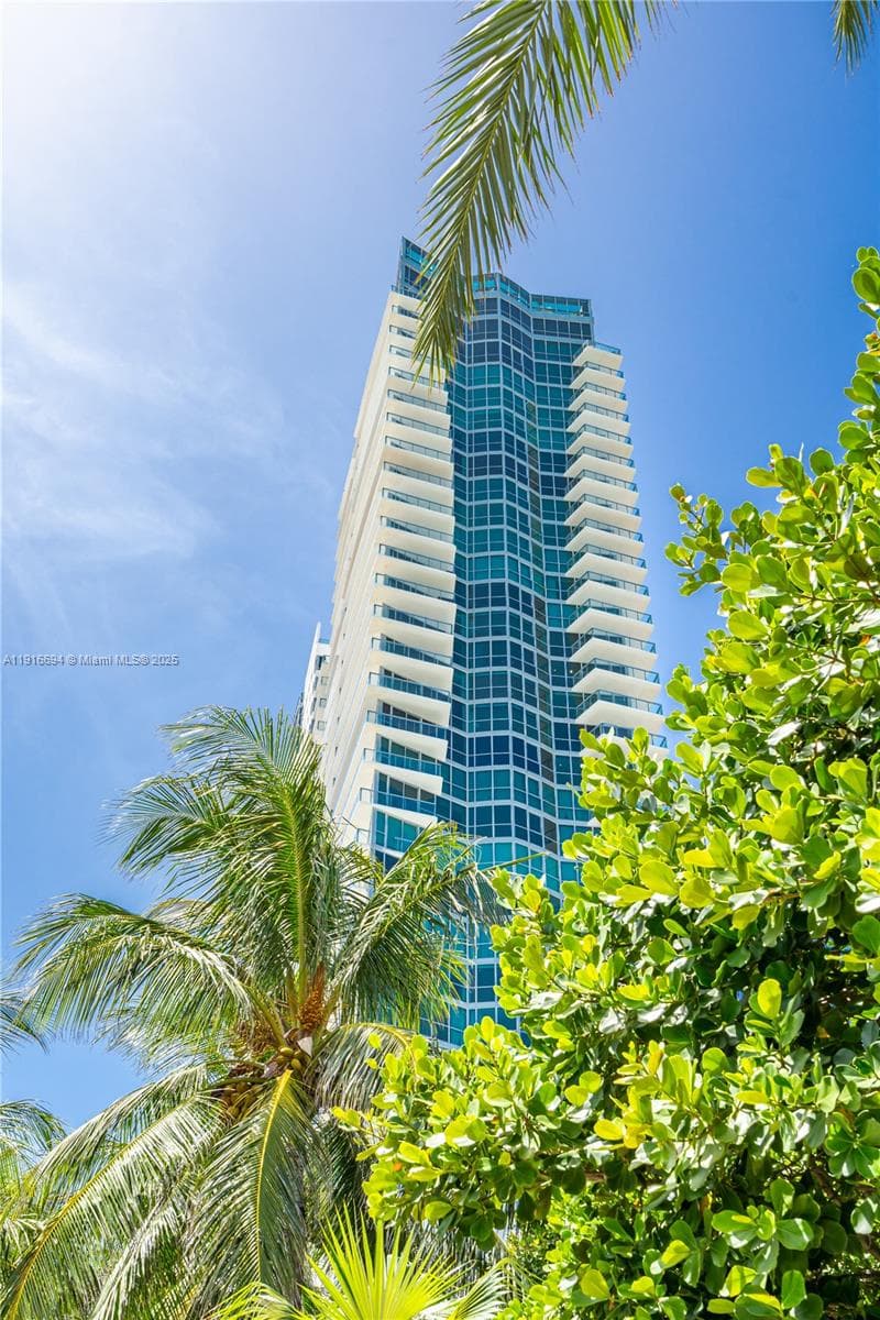 A11916694 — Miami Beach — 45
