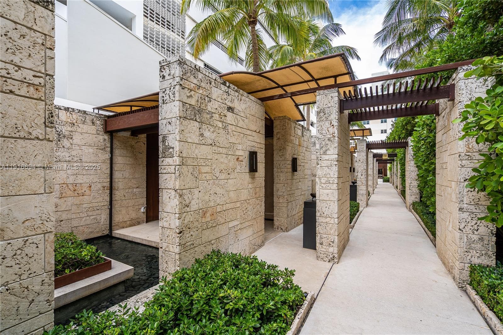 A11916694 — Miami Beach — 55