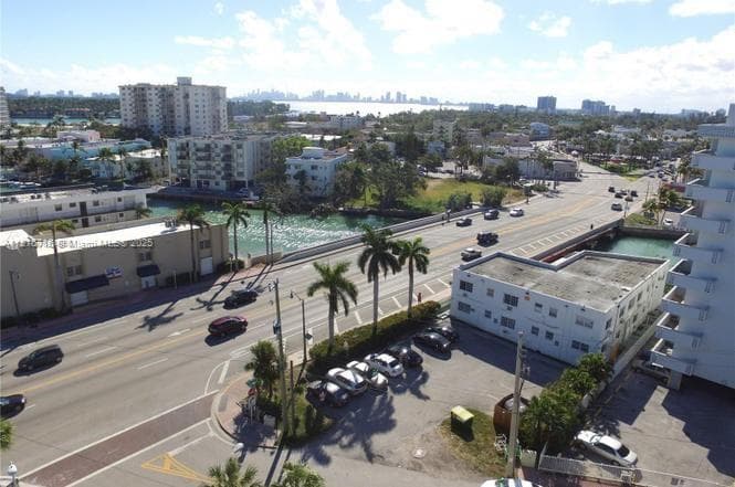 A11916716 — Miami Beach — 3