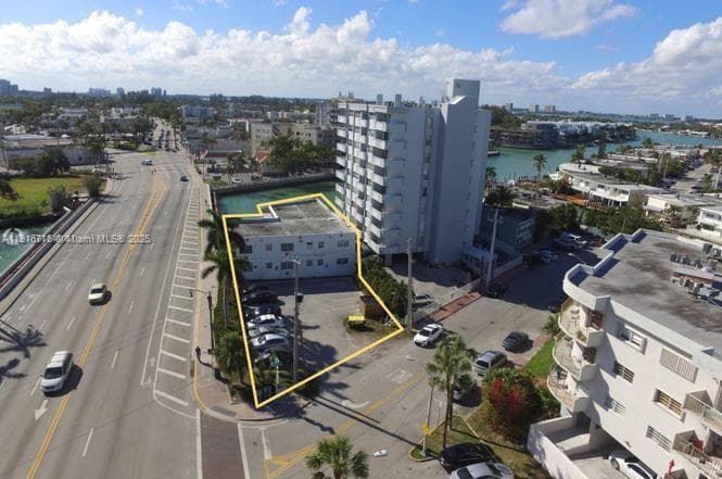 A11916716 — Miami Beach — 4