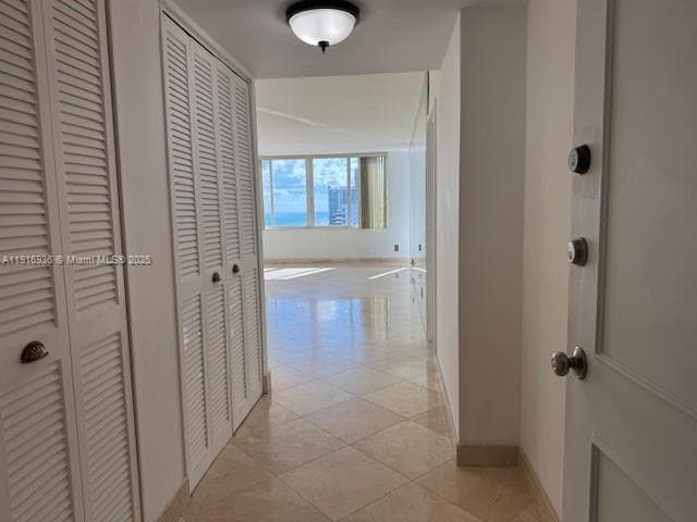 A11916936 — Miami Beach — 16