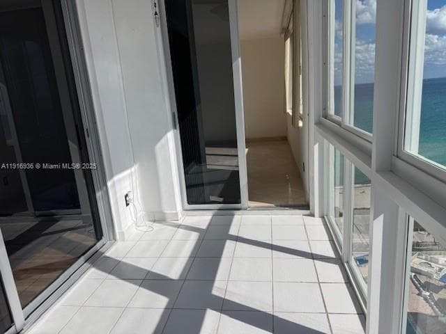 A11916936 — Miami Beach — 36