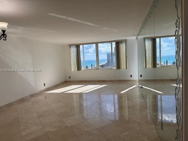 A11916936 — Miami Beach — 20