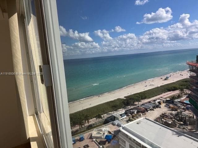 A11916936 — Miami Beach — 34