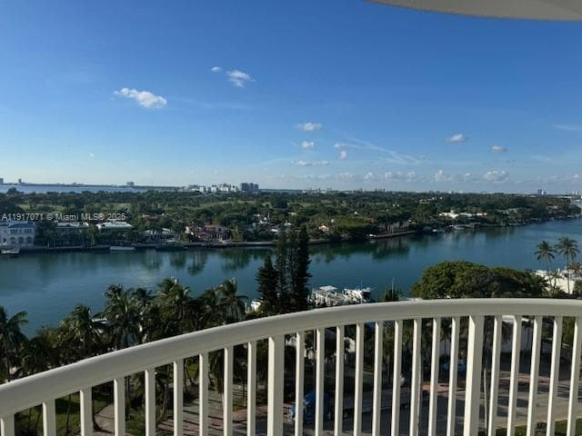A11917071 — Miami Beach — 36