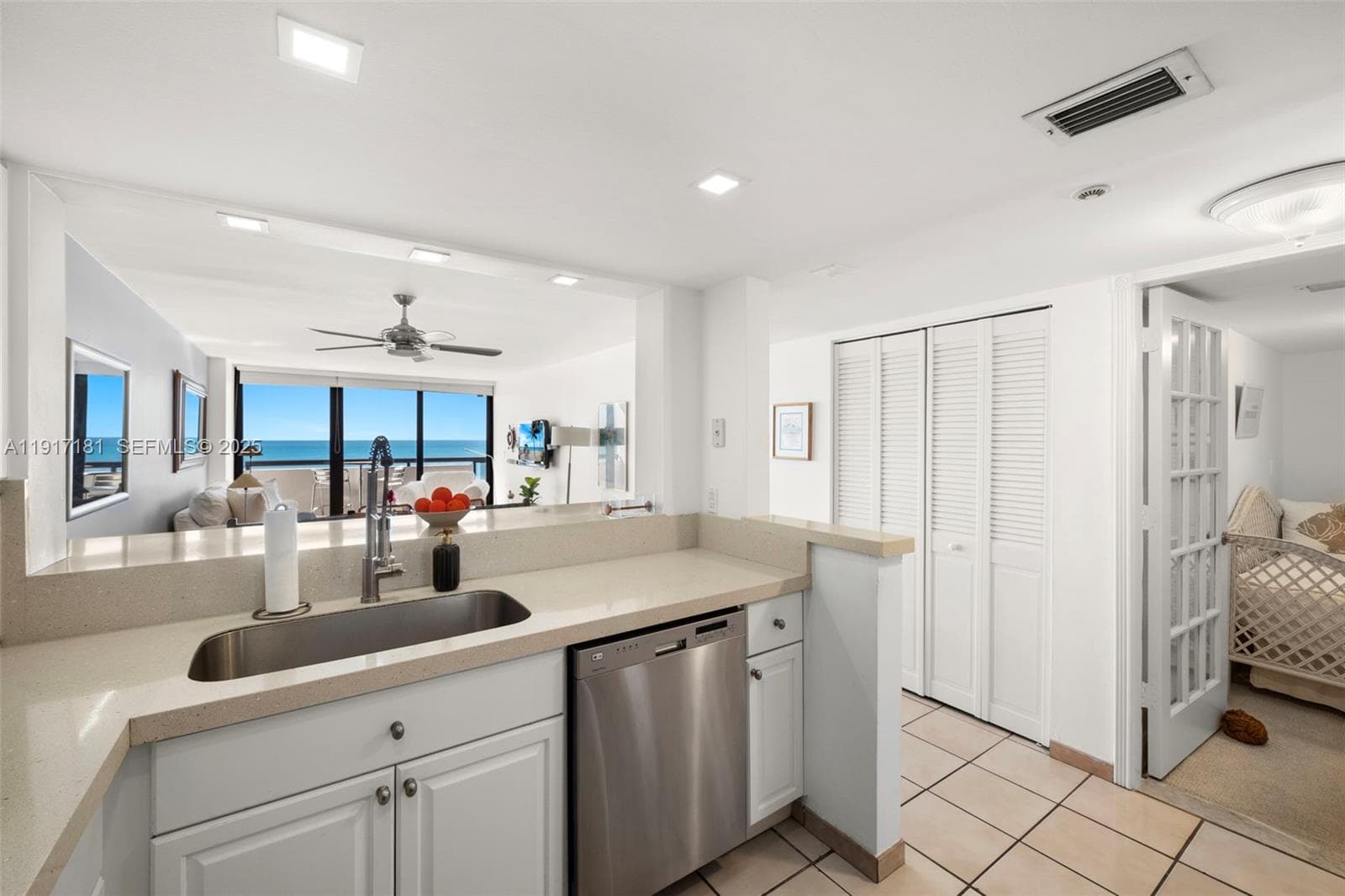 A11917181 — Miami Beach — 11