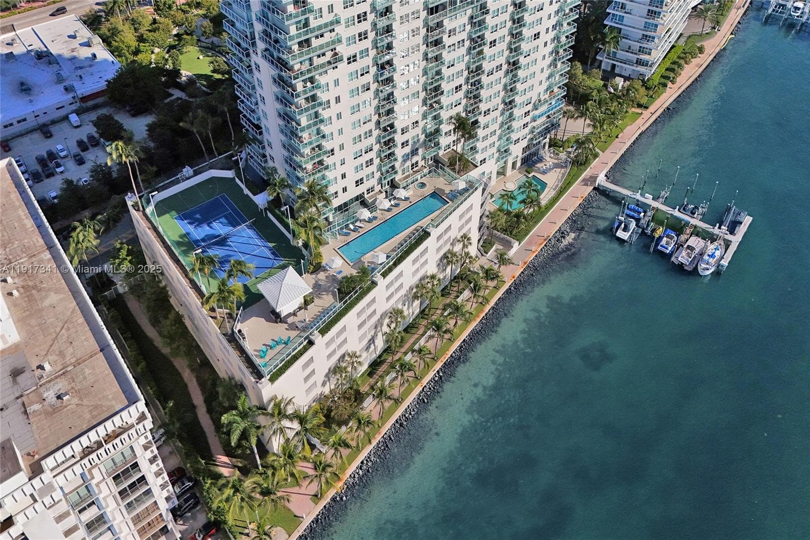 A11917341 — Miami Beach — 72