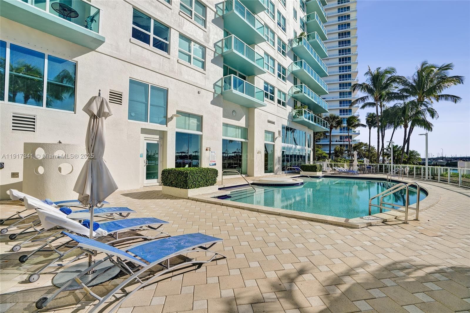 A11917341 — Miami Beach — 56