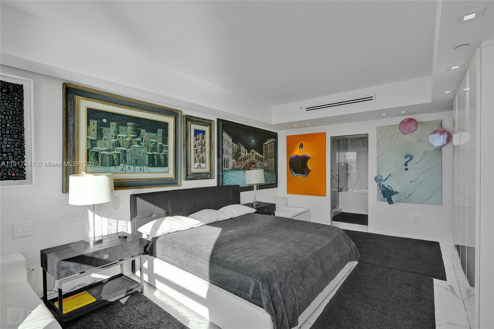 A11917341 — Miami Beach — 43