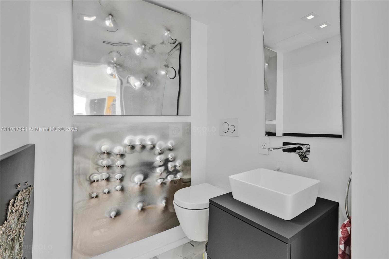 A11917341 — Miami Beach — 7