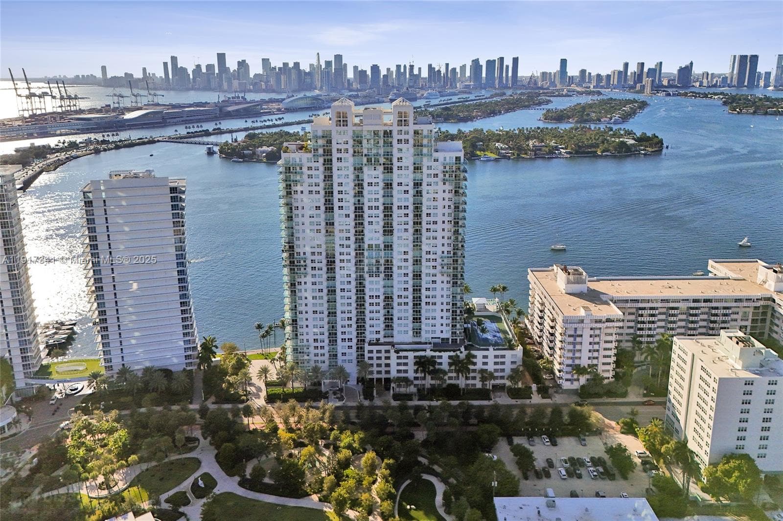 A11917341 — Miami Beach — 81