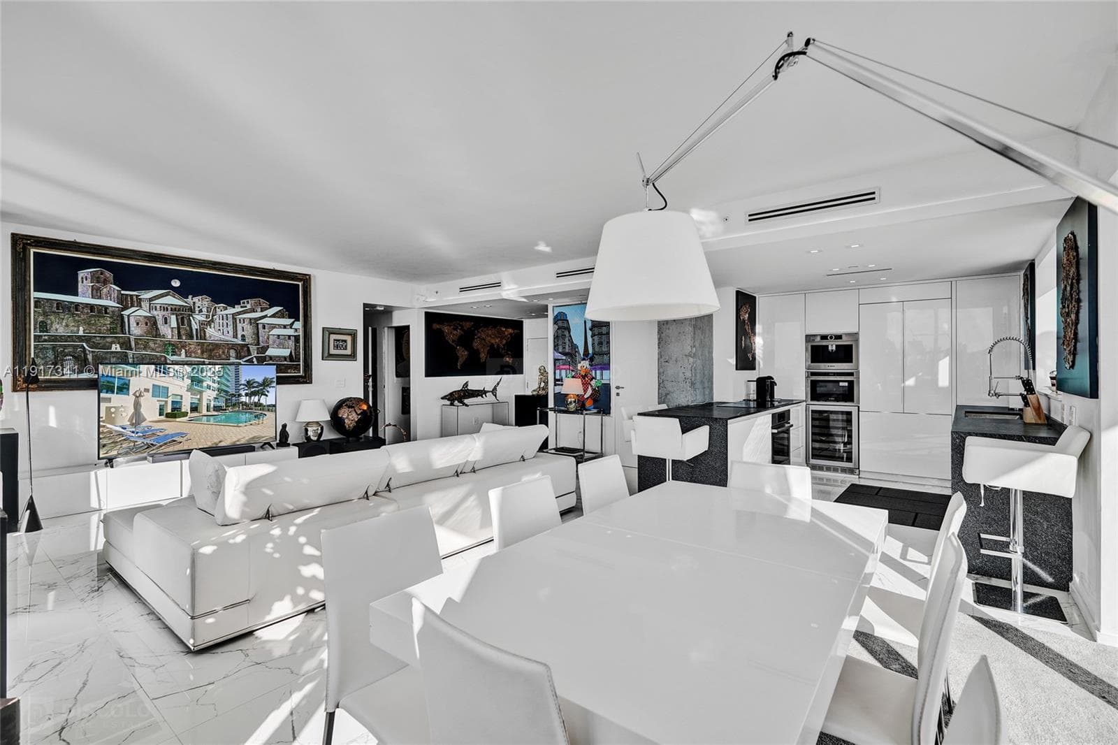 A11917341 — Miami Beach — 9