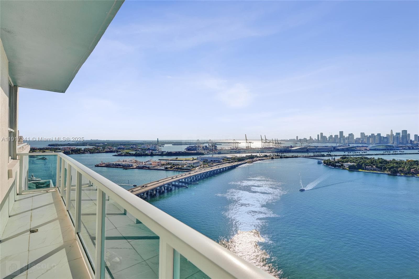 A11917341 — Miami Beach — 30
