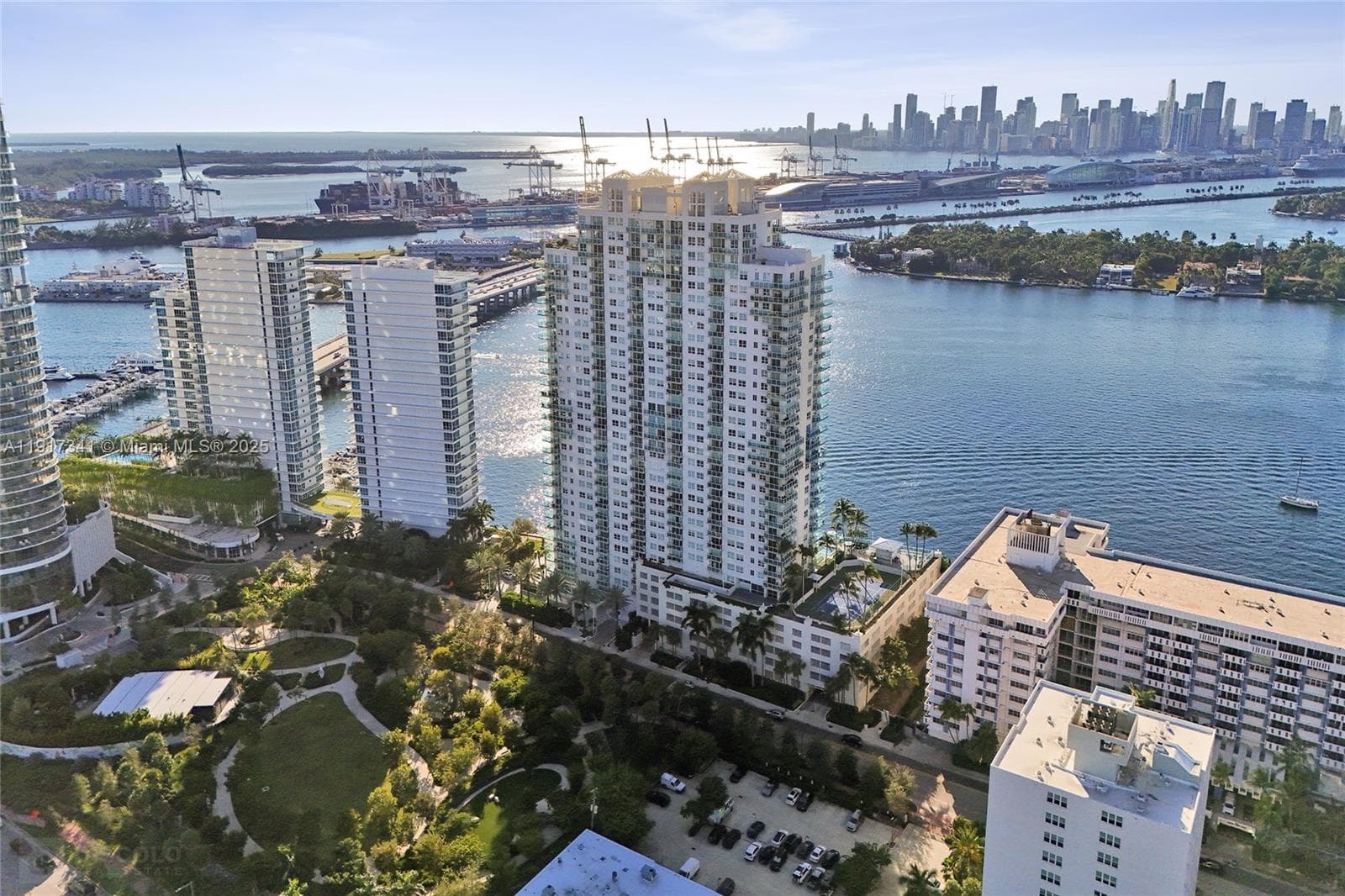 A11917341 — Miami Beach — 82
