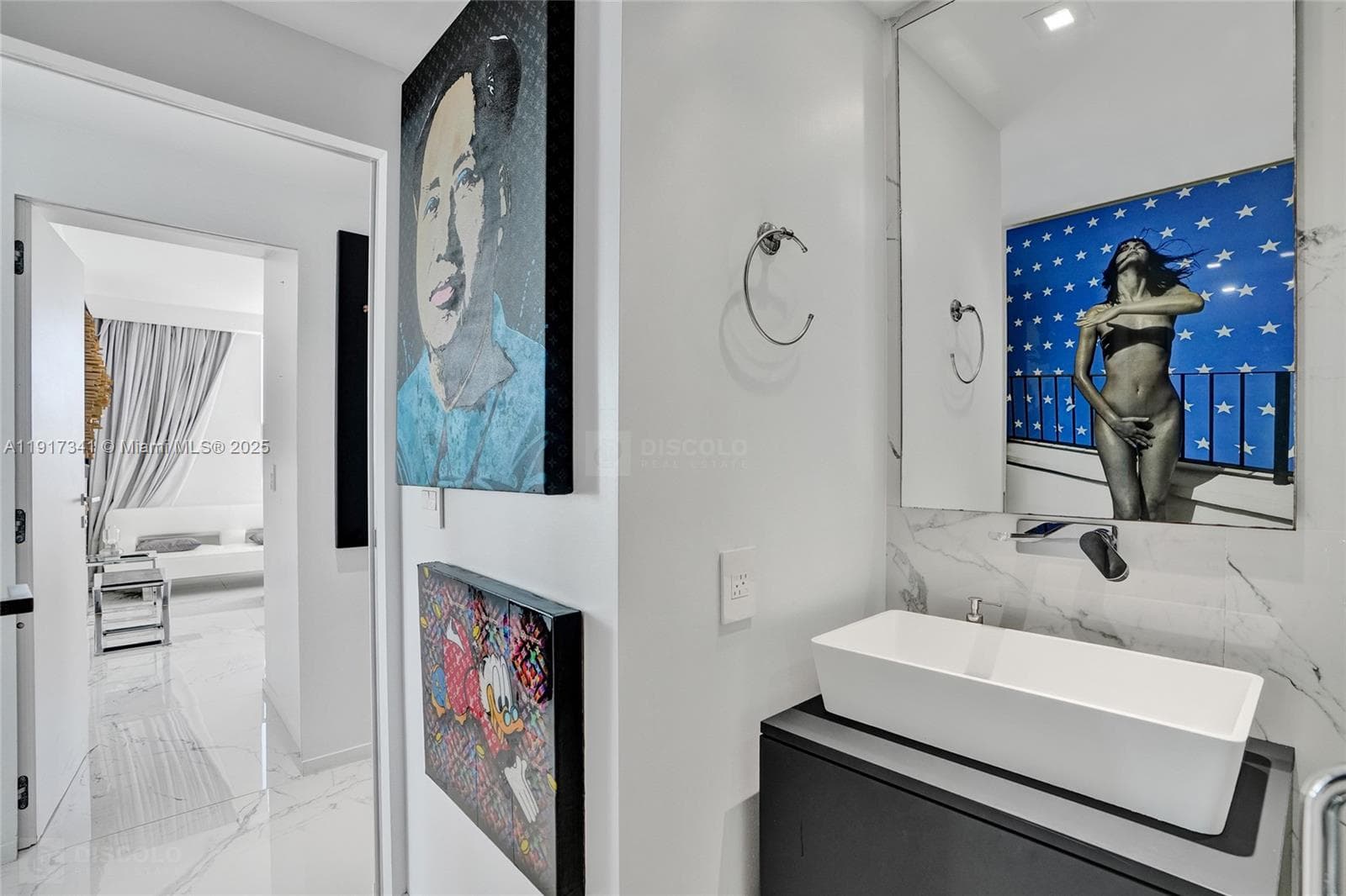 A11917341 — Miami Beach — 33