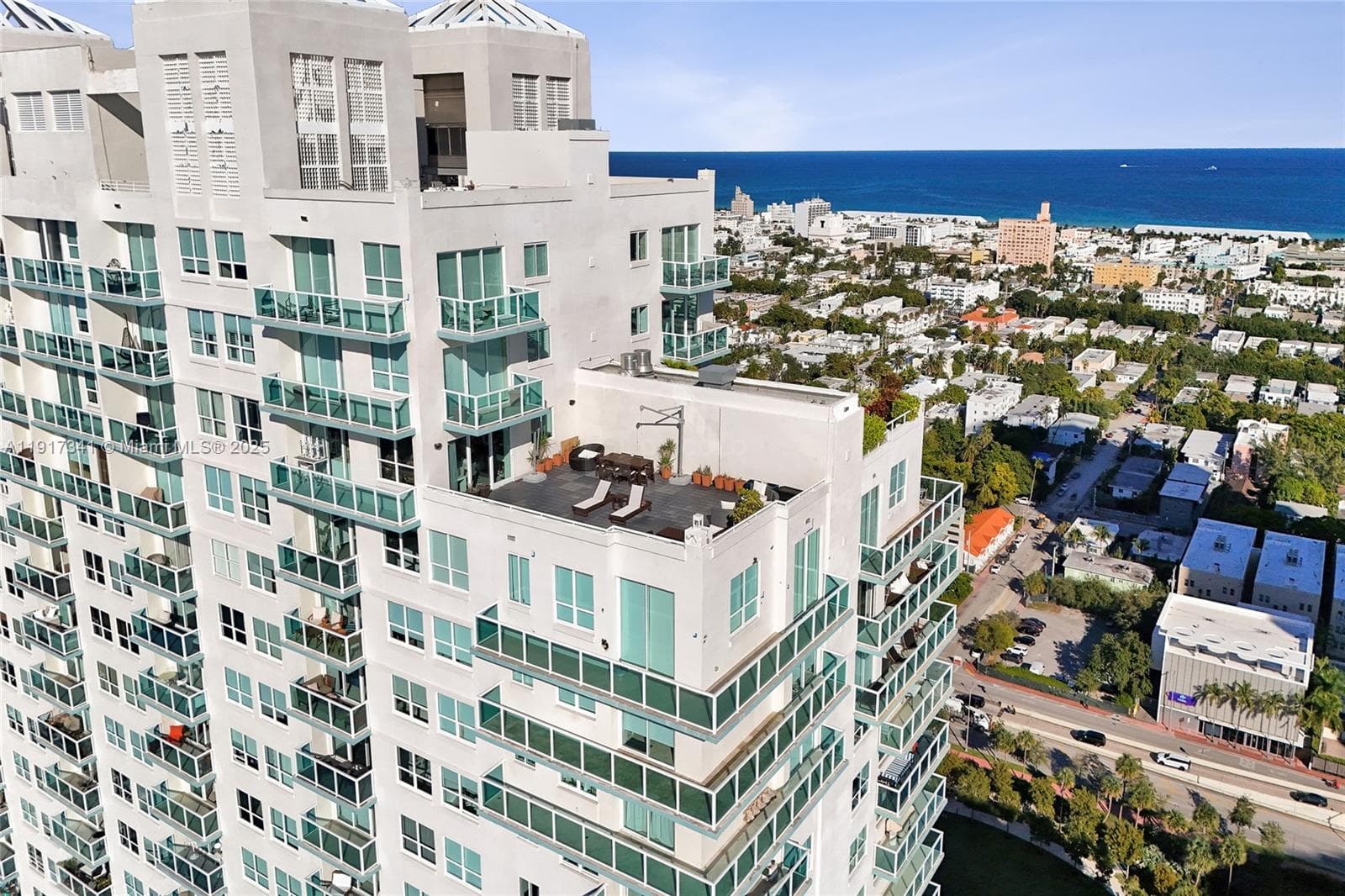 A11917341 — Miami Beach — 18