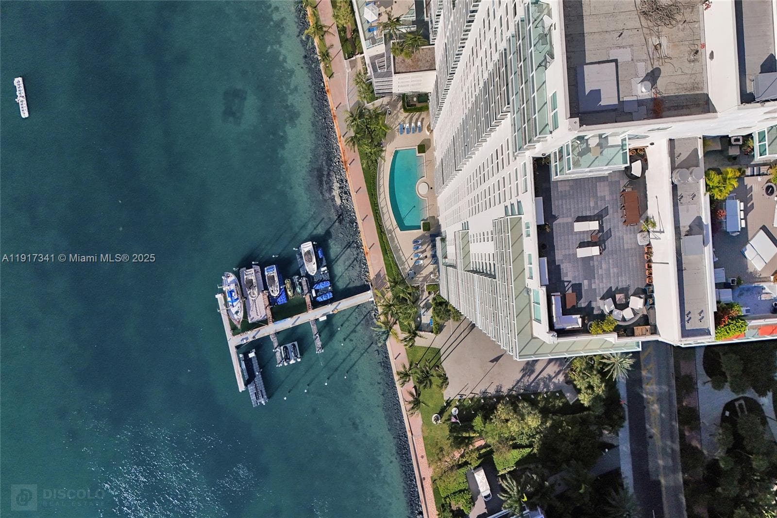 A11917341 — Miami Beach — 19