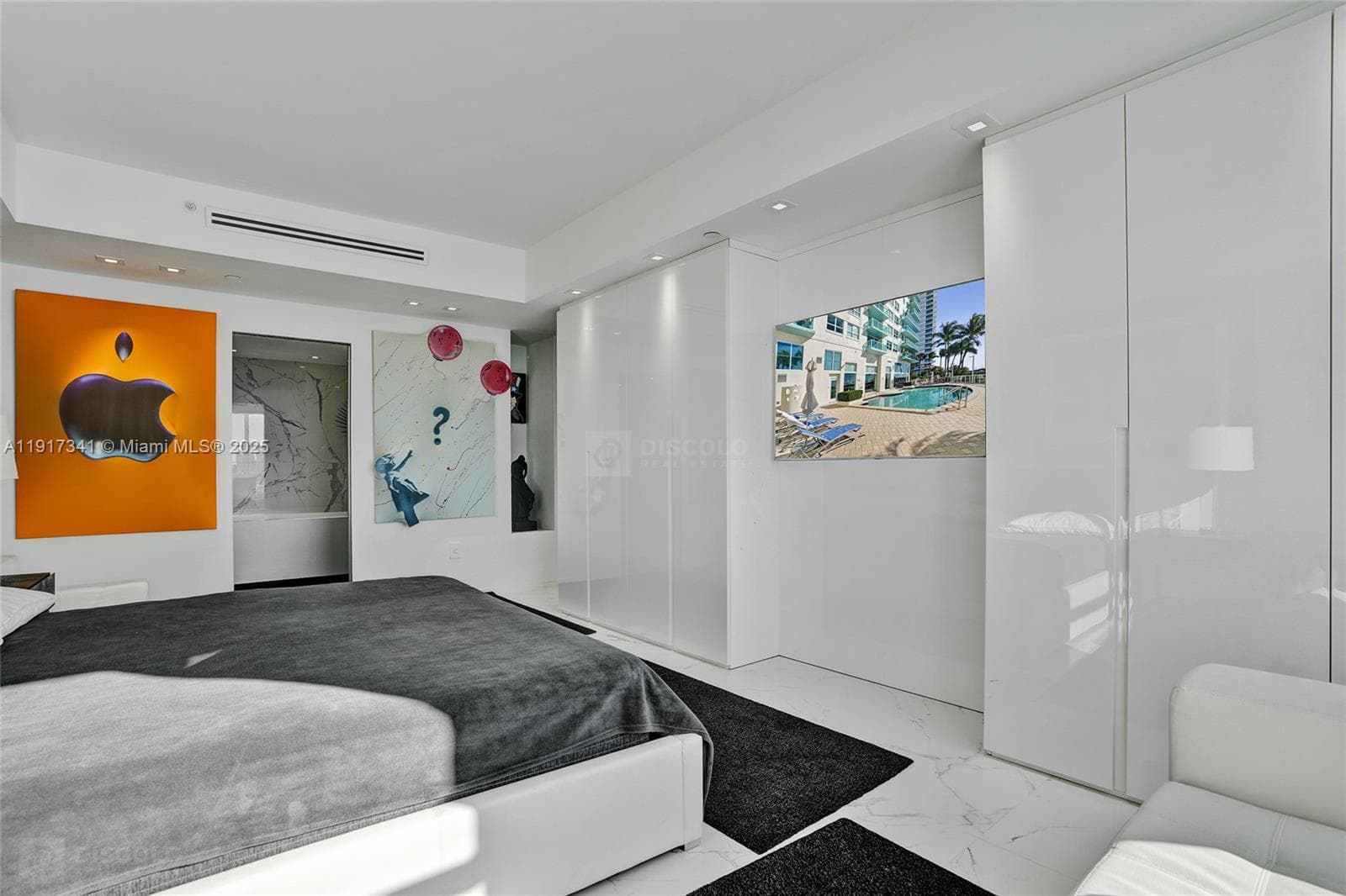 A11917341 — Miami Beach — 44