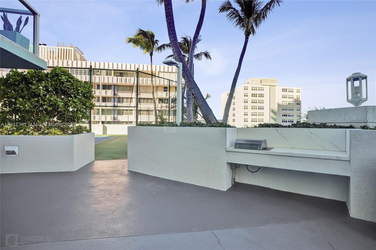 A11917341 — Miami Beach — 68